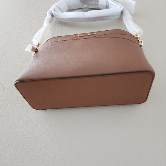 Michael Kors Brown Leather Dome Jet Set Travel Crossbody Bag - Picture 4 of 10